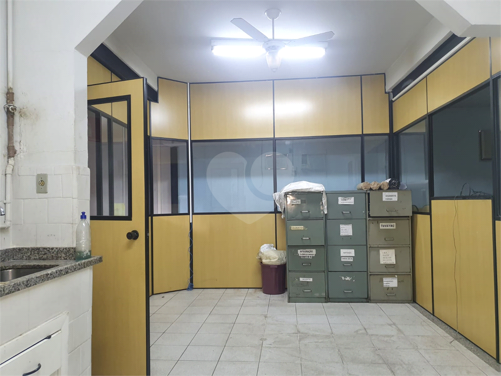 Imóvel comercial 252m² de terreno e 651m² de construído loja e galpão PERDIZES 