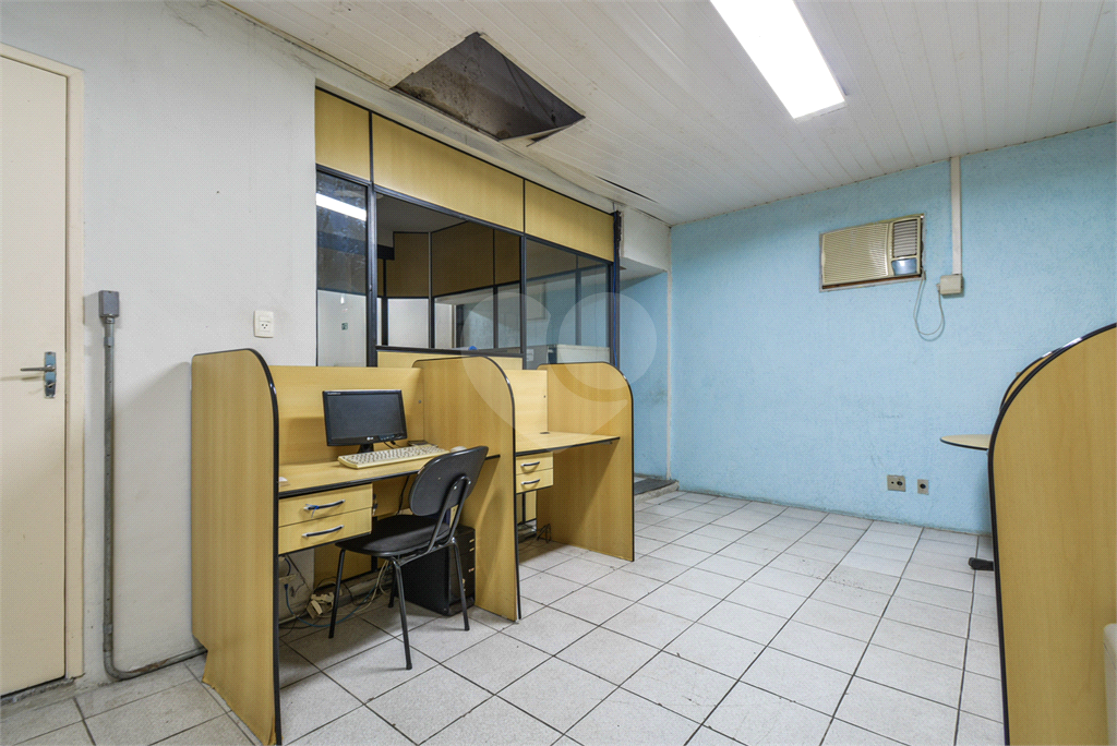 Imóvel comercial 252m² de terreno e 651m² de construído loja e galpão PERDIZES 