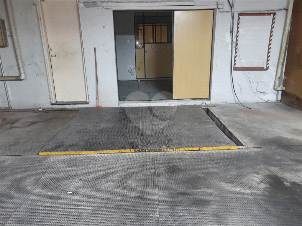 Imóvel comercial 252m² de terreno e 651m² de construído loja e galpão PERDIZES 