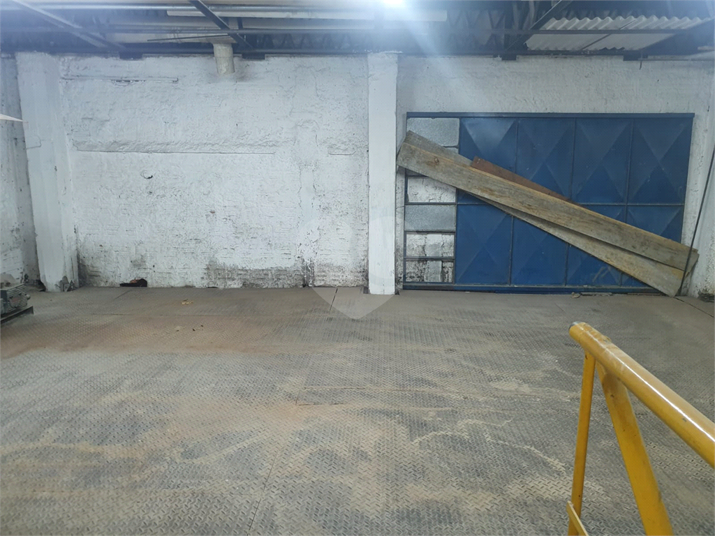 Imóvel comercial 252m² de terreno e 651m² de construído loja e galpão PERDIZES 