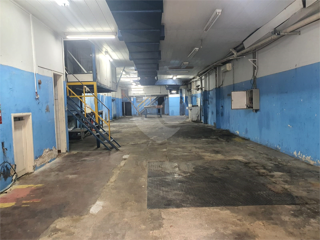 Imóvel comercial 252m² de terreno e 651m² de construído loja e galpão PERDIZES 