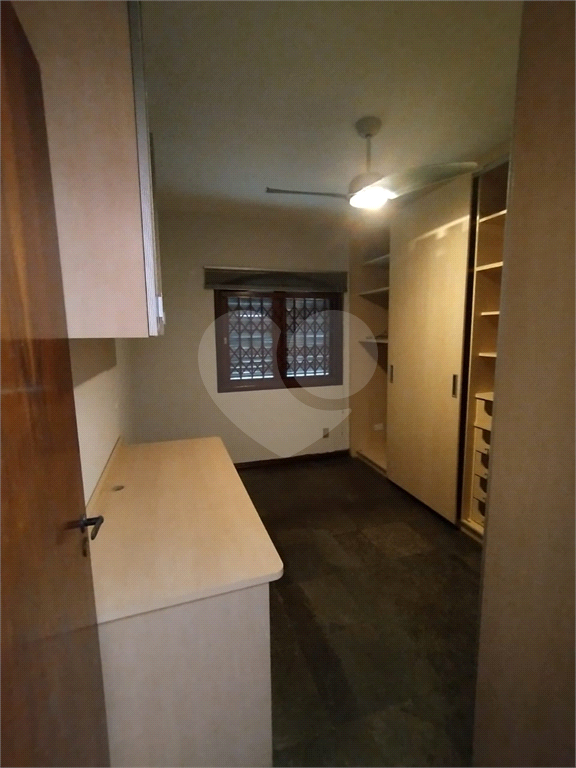 Casa à venda com 3 quartos, 247m² - Foto 13