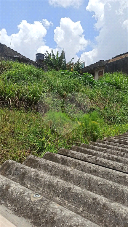 Casa com 04 Cômodos a venda no Jardim Vale da Virtudes. 