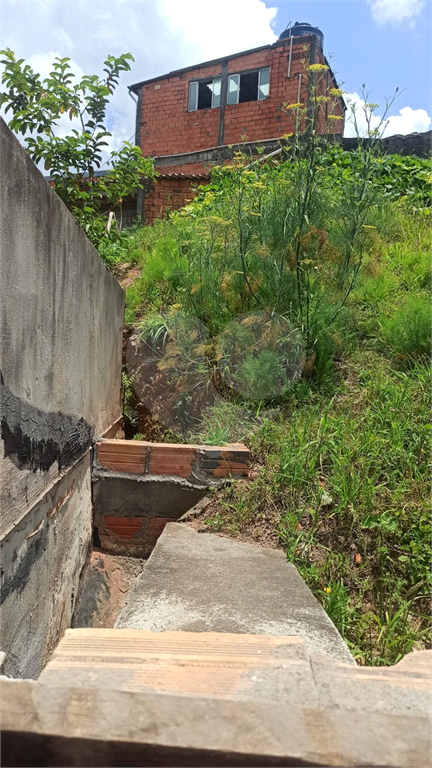 Casa com 04 Cômodos a venda no Jardim Vale da Virtudes. 