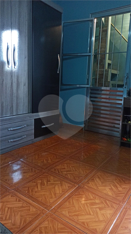 Casa com 04 Cômodos a venda no Jardim Vale da Virtudes. 
