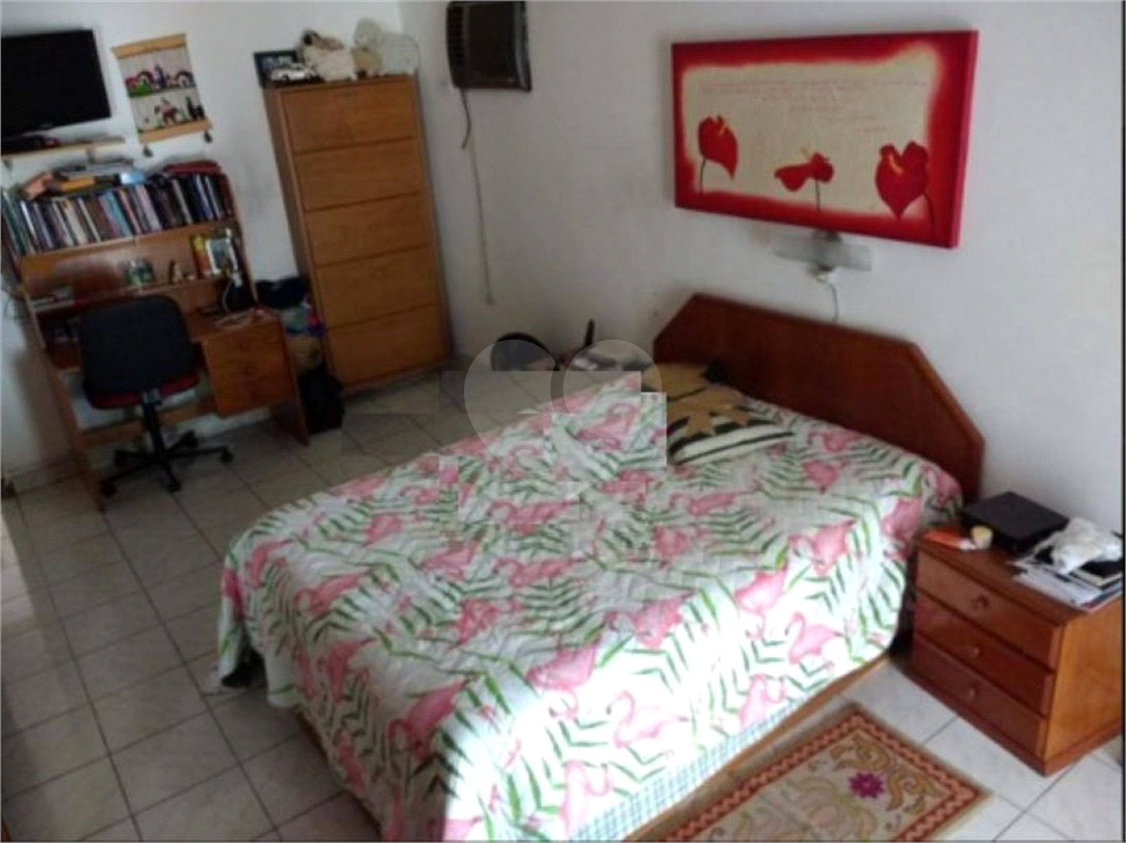 Sobrado a venda no Jardim Guança