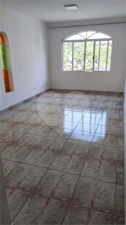 Sobrado 3 dorm no Parque São Domingos. 