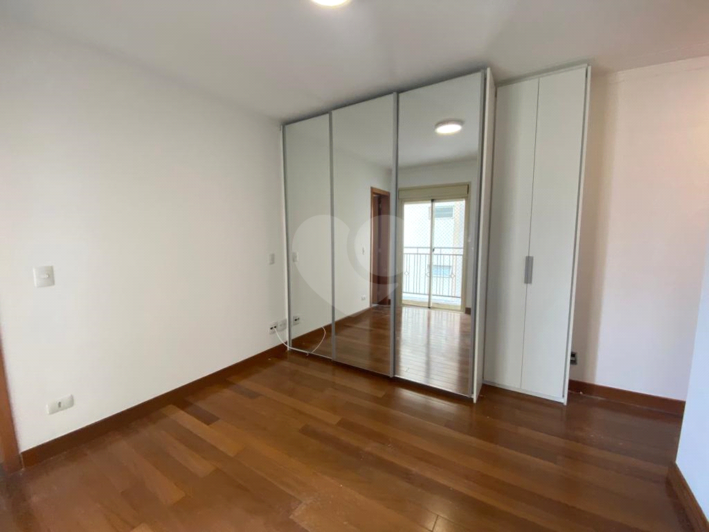APARTAMENTO em SANTANA