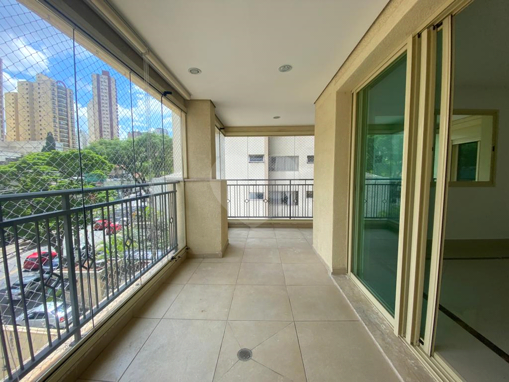 APARTAMENTO em SANTANA