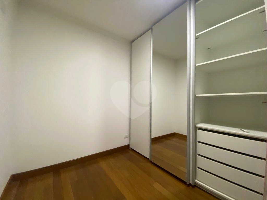 APARTAMENTO em SANTANA