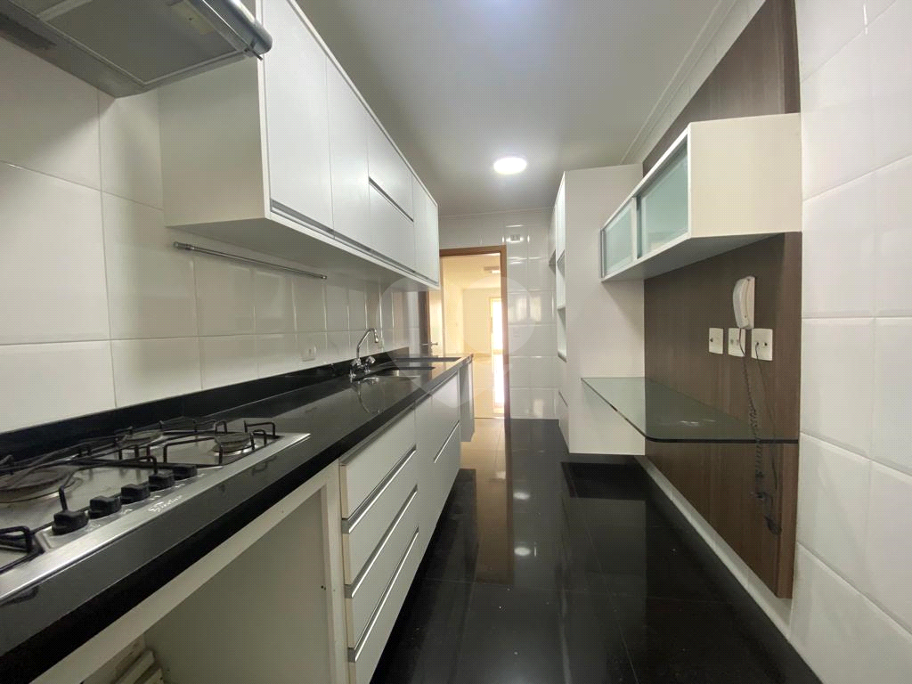 APARTAMENTO em SANTANA