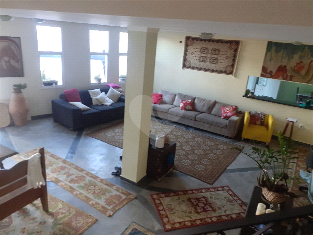 Casa à venda com 4 quartos, 520m² - Foto 1