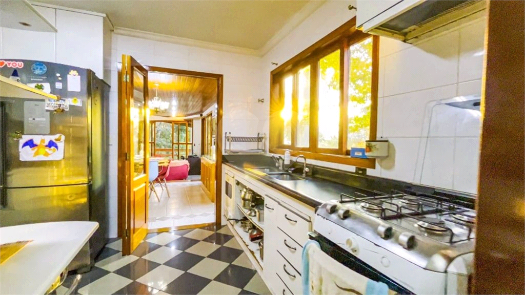 Casa de Condomínio à venda com 4 quartos, 350m² - Foto 13