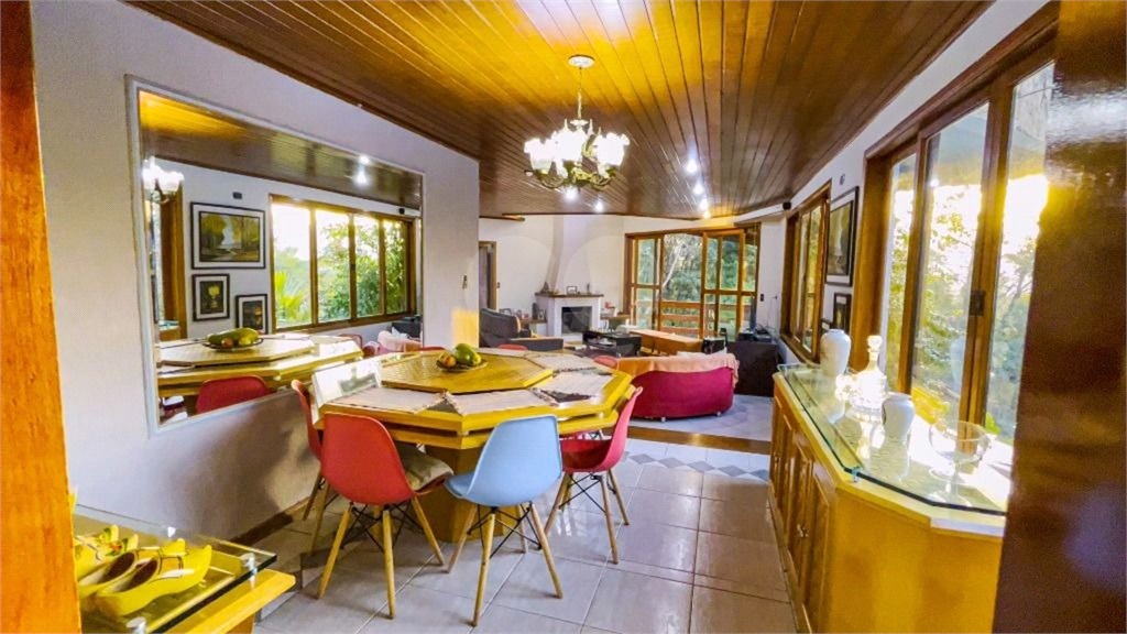 Casa de Condomínio à venda com 4 quartos, 350m² - Foto 11