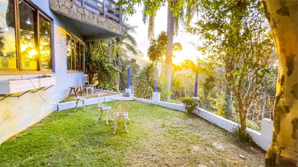 Casa de Condomínio à venda com 4 quartos, 350m² - Foto 4