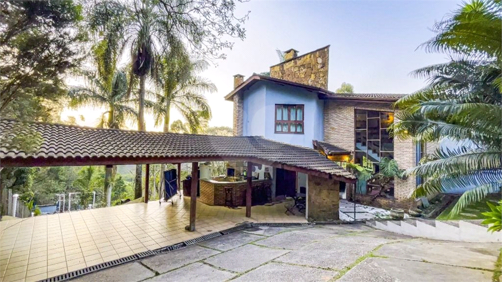 Casa de Condomínio à venda com 4 quartos, 350m² - Foto 1