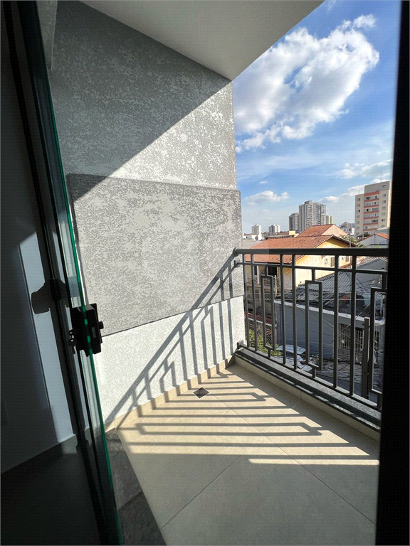Sobrado no tucuruvi sendo três quartos sendo três suites e quatro vagas garagem 