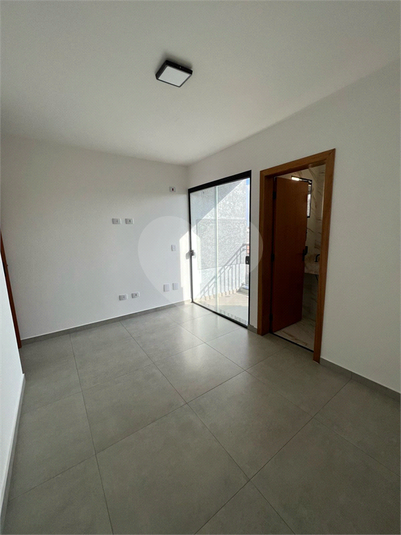 Sobrado no tucuruvi sendo três quartos sendo três suites e quatro vagas garagem 