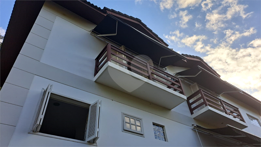 Casa de Condomínio à venda com 4 quartos, 222m² - Foto 3