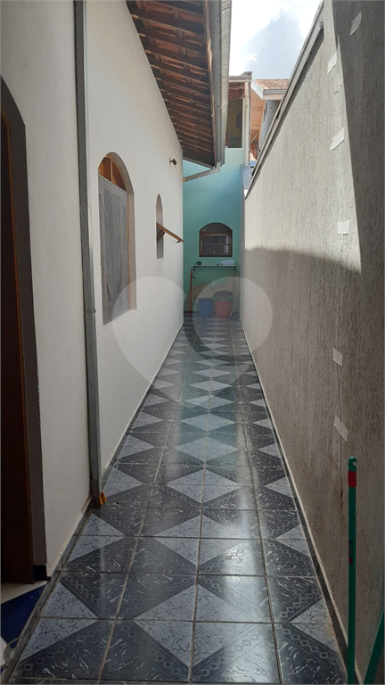 Casa à venda com 3 quartos, 229m² - Foto 17