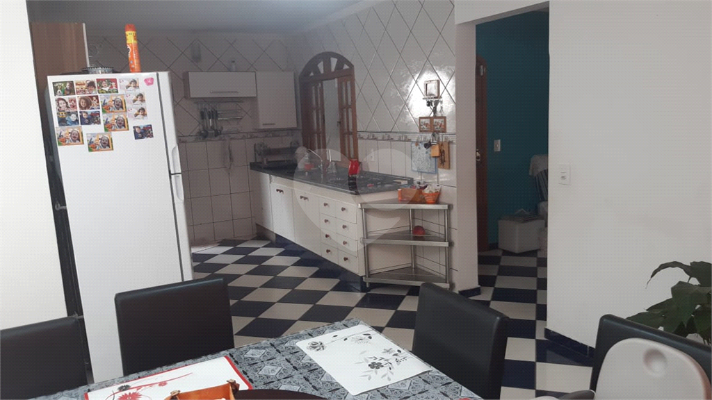 Casa à venda com 3 quartos, 229m² - Foto 4