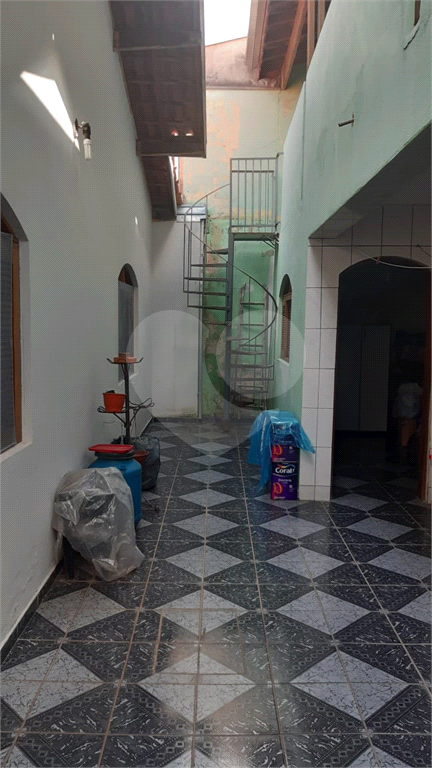 Casa à venda com 3 quartos, 229m² - Foto 15
