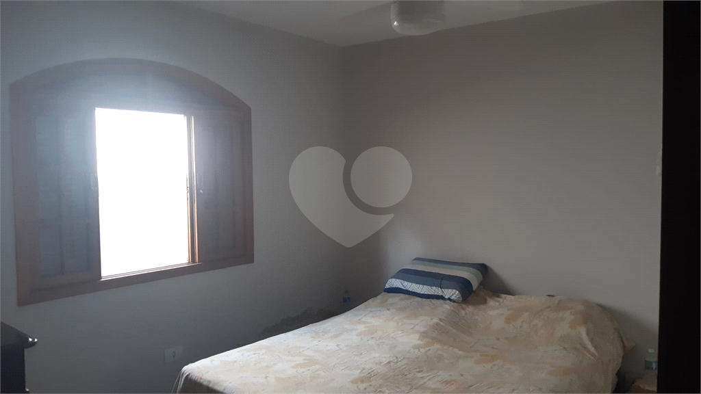 Casa à venda com 3 quartos, 229m² - Foto 30