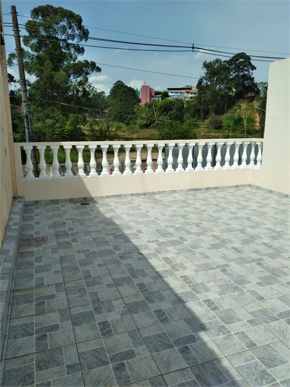 Casa térrea na Região de Campo Limpo, em avenida movimentada - 3 dormitórios 