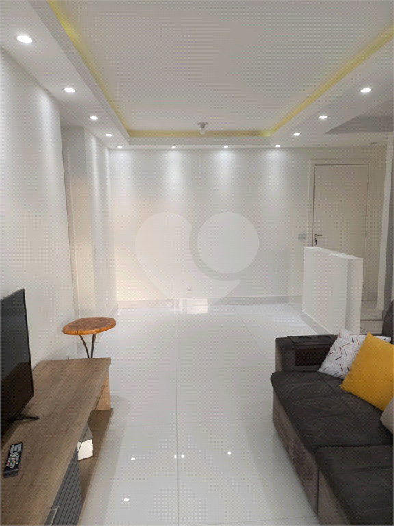  Apartamento na Vila Maria Alta com  2 Dormitórios e 1 Vaga por R$ 640.000,00