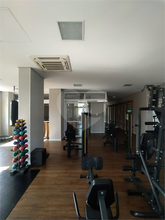 Apartamento na Vila Maria Alta com  2 Dormitórios e 1 Vaga por R$ 640.000,00