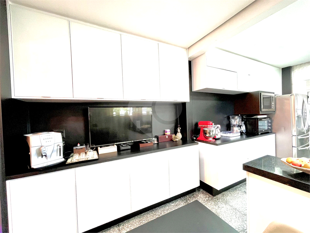 APARTAMENTO em SANTANA