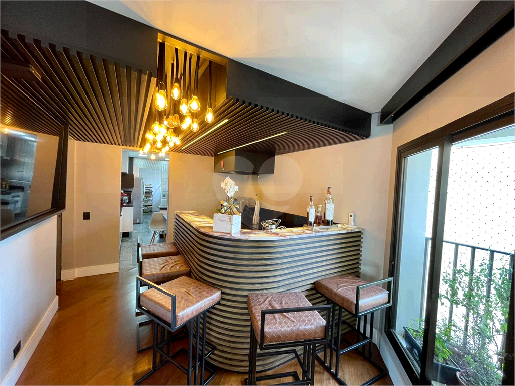 APARTAMENTO em SANTANA