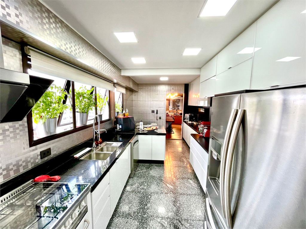 APARTAMENTO em SANTANA