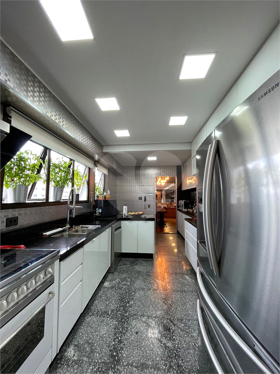 APARTAMENTO em SANTANA