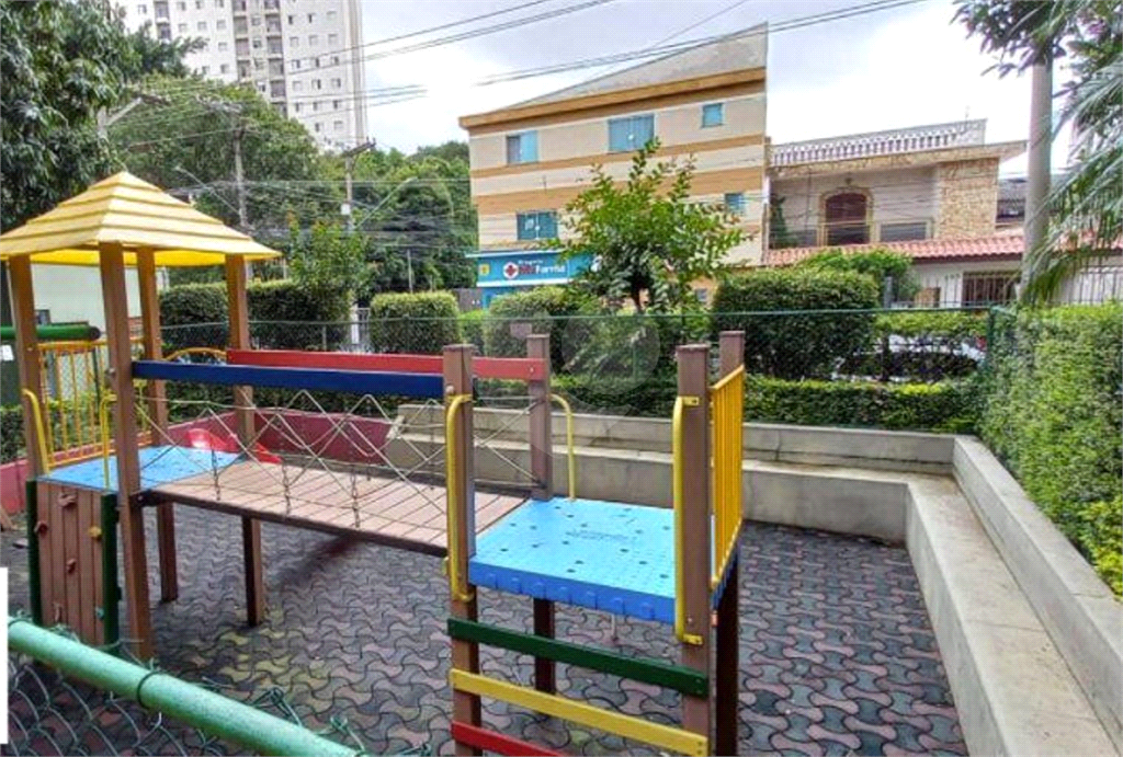 APARTAMENTO em VILA CARRÃO