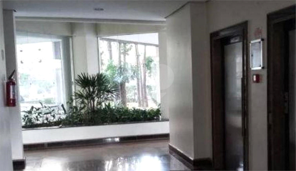 APARTAMENTO em VILA CARRÃO