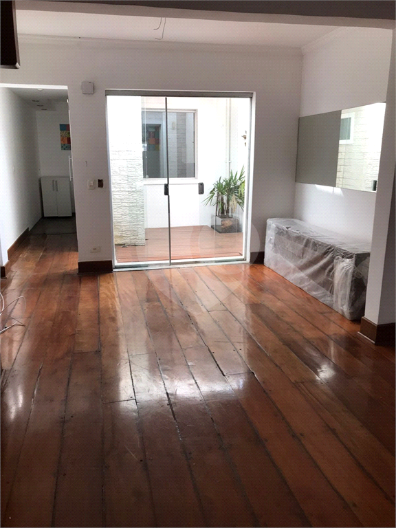 Casa de Vila com 2 Suítes na Vila Olímpia