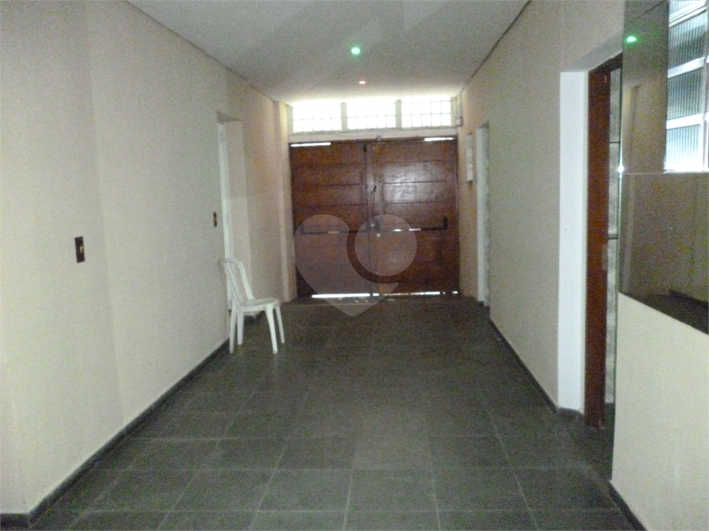 Predio Largo da Matriz , esquina 1200m2