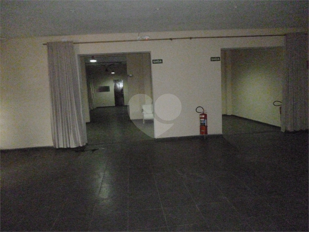 Predio Largo da Matriz , esquina 1200m2