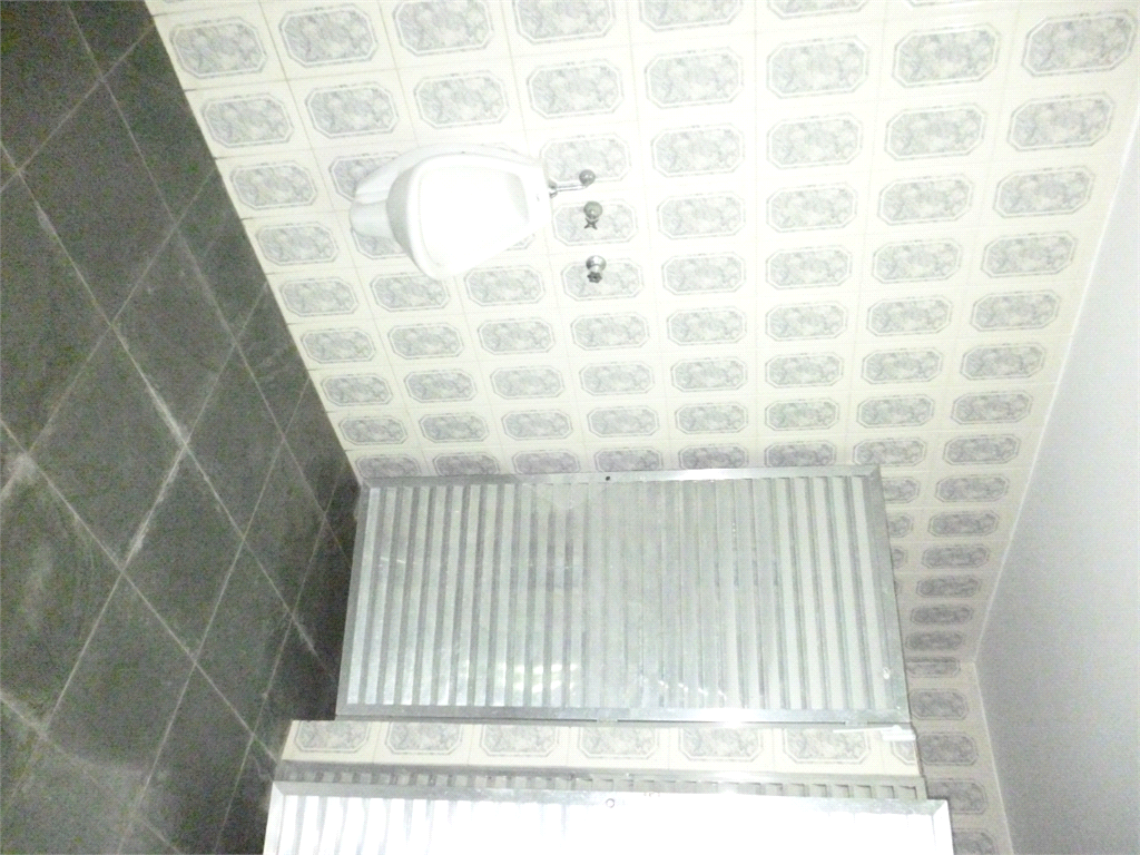 Predio Largo da Matriz , esquina 1200m2
