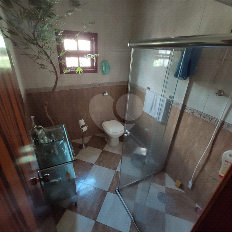 Sobrado de 4 quartos, piscina e 2 vagas Na Vila Maria.
