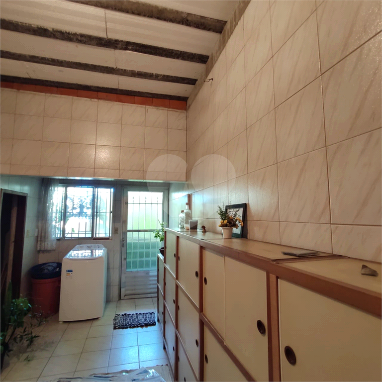 Sobrado de 4 quartos, piscina e 2 vagas Na Vila Maria.