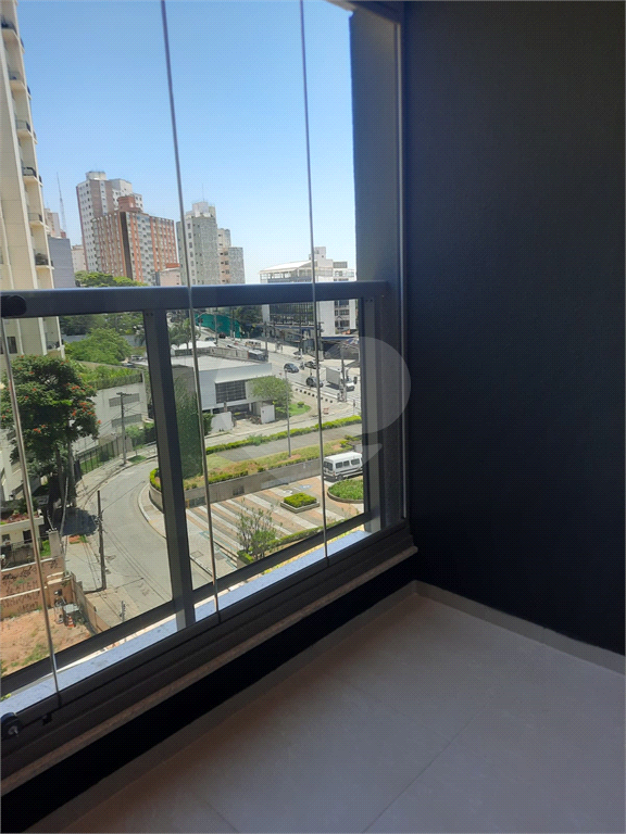 Studio na Vila Madalena ao lado do metro 