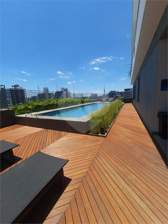 Studio na Vila Madalena ao lado do metro 