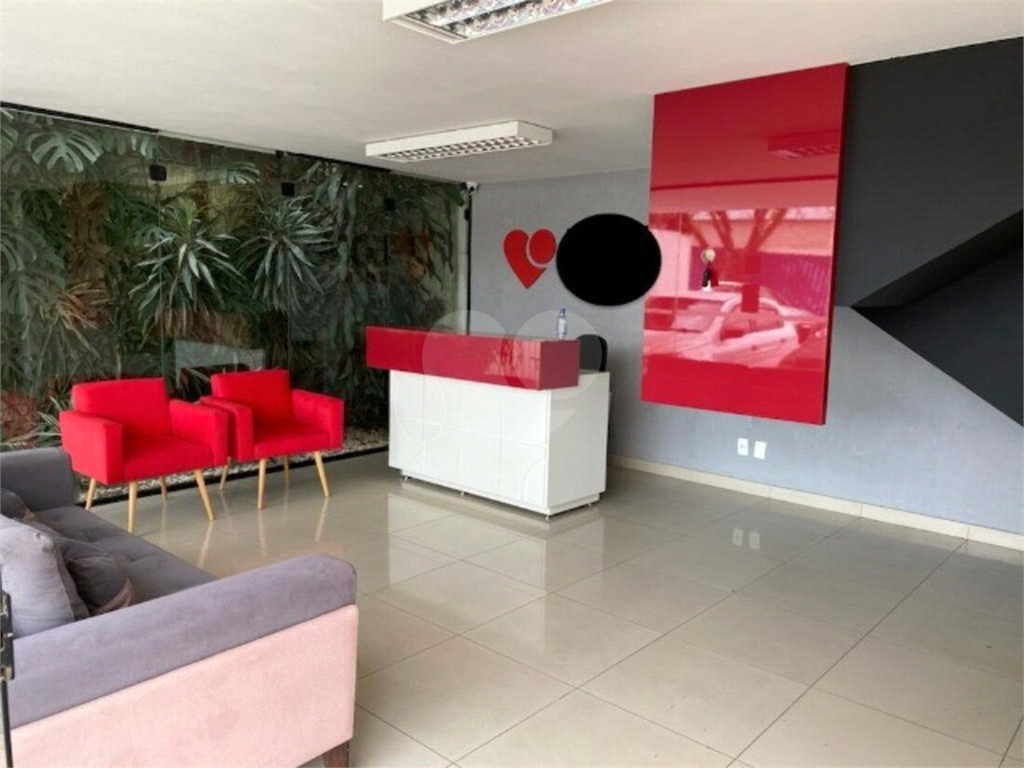Casa à venda com 3 quartos, 224m² - Foto 2