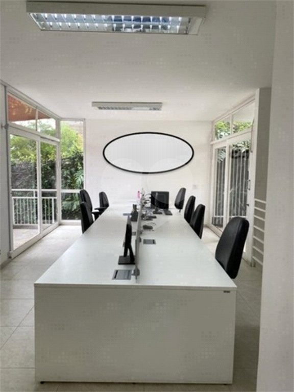 Casa à venda com 3 quartos, 224m² - Foto 9