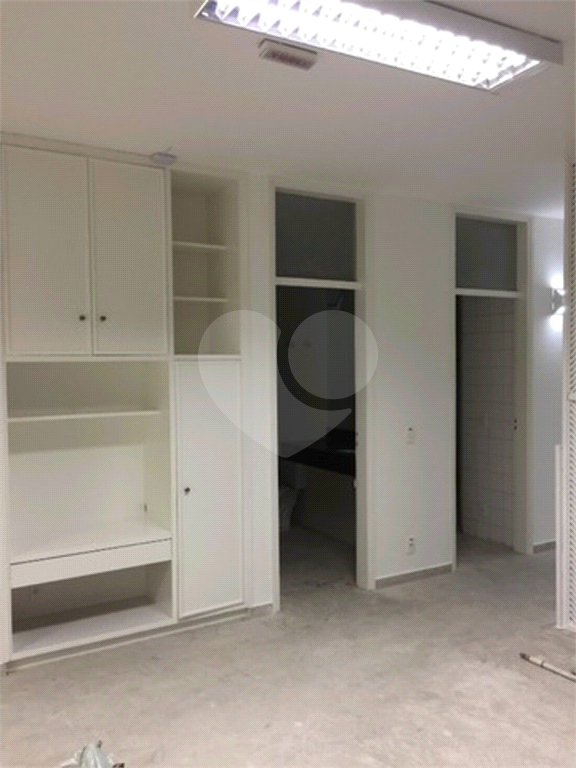 Casa à venda com 3 quartos, 224m² - Foto 8