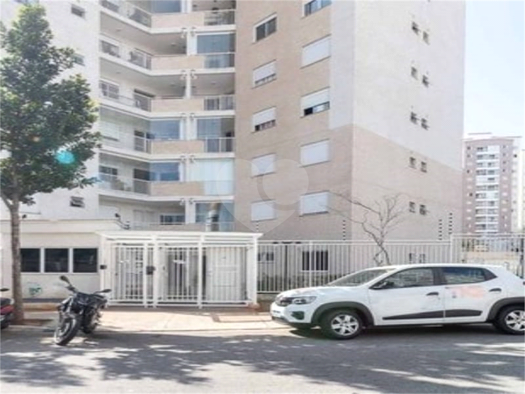 Apto com varanda gourmet no Belém Brás