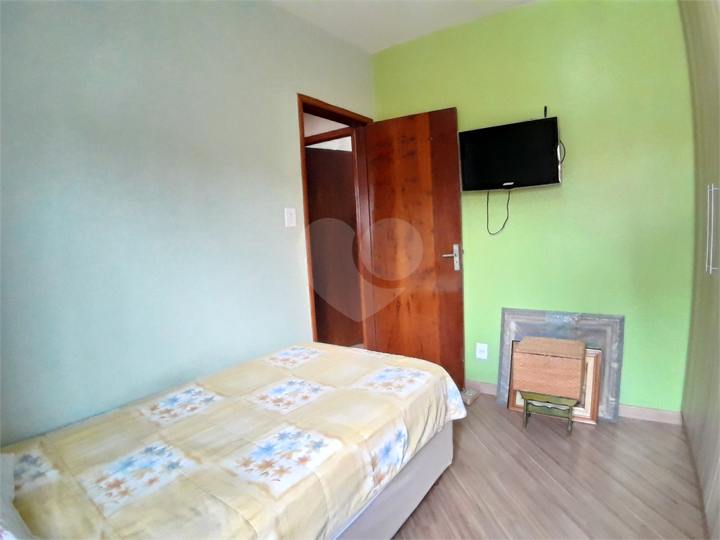 Sobrado Comercial a venda com 163 m2 com 4 dormitorios, 2 vagas e galpão. Estuda Permuta