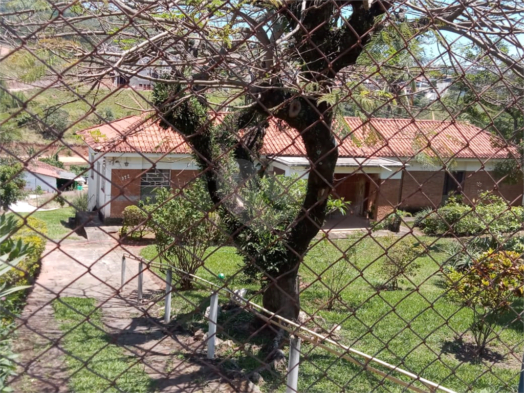 Terreno à venda com 3 quartos, 200m² - Foto 11